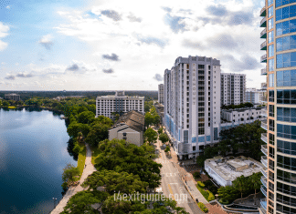 Lake Eola Park - Downtown Orlando | I-4 Exit Guide