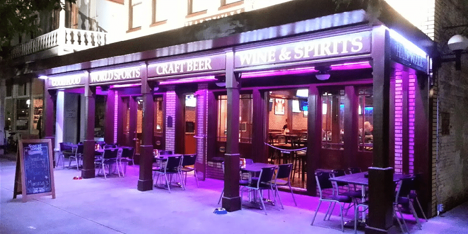 DeLand, Florida 3 Half Wall Restaurant - DeLand, Florida | I-4 Exit Guide